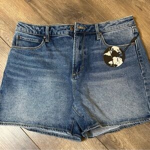 Articles of Society women’s denim shorts.  NWT size 28